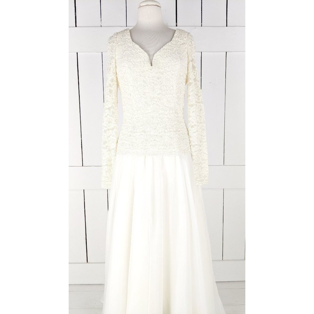 Vintage ivory stretch lace long sleeve wedding bridal gown
